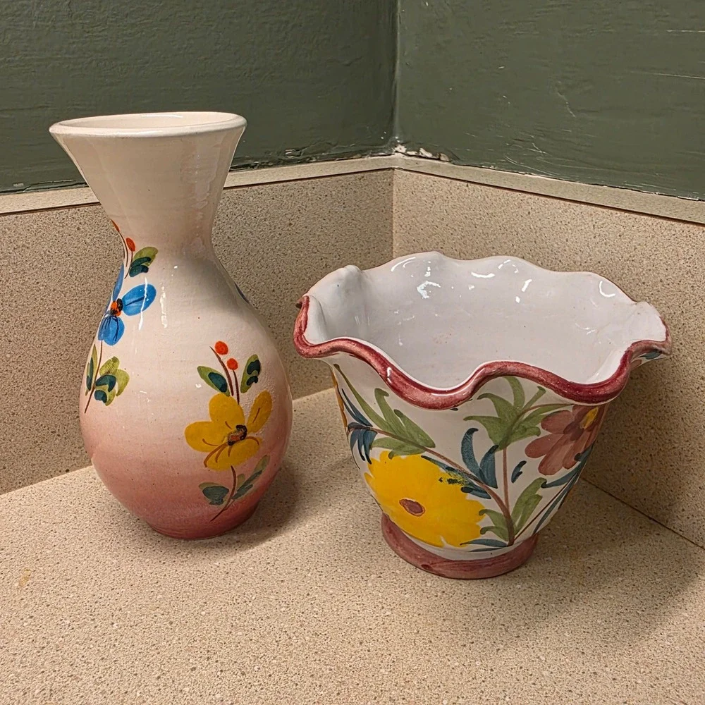 Italy Hand Painted Ceramic Bud Vase & Planter Set Floral Ruffled Majolica 2pc